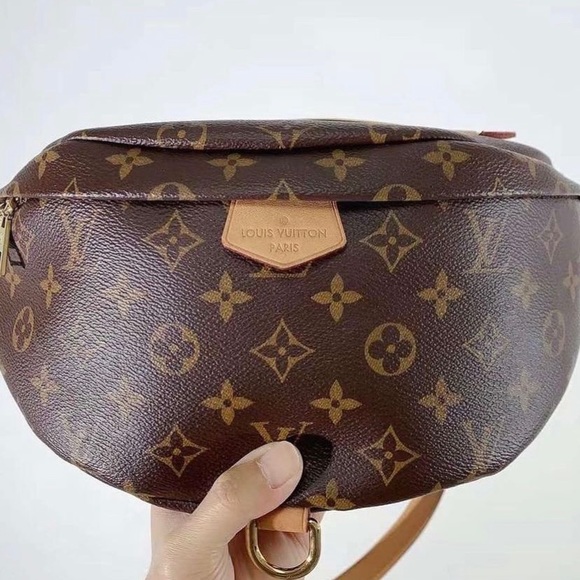 SOLD OUT”””””Louis Vuitton monogram bumbag - Picture 1 of 4